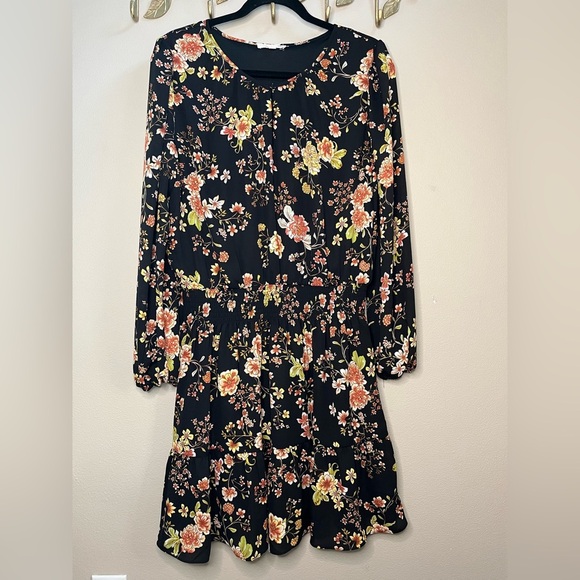 nine britton Dresses & Skirts - NWOT Nine Britton Floral Mini Dress